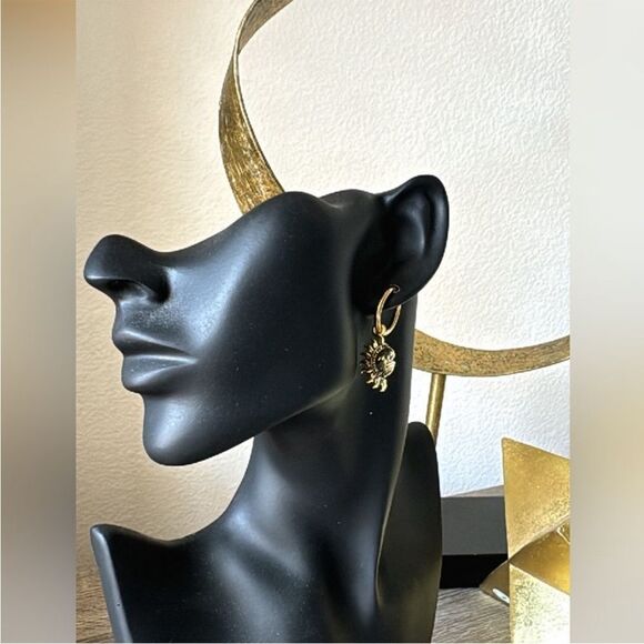 Moon sun hoop earrings - Picture 5 of 5